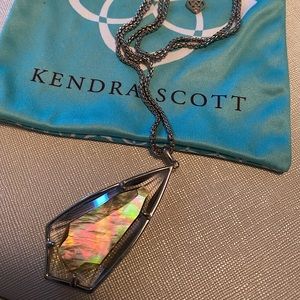 Kendra Scott long pendant necklace